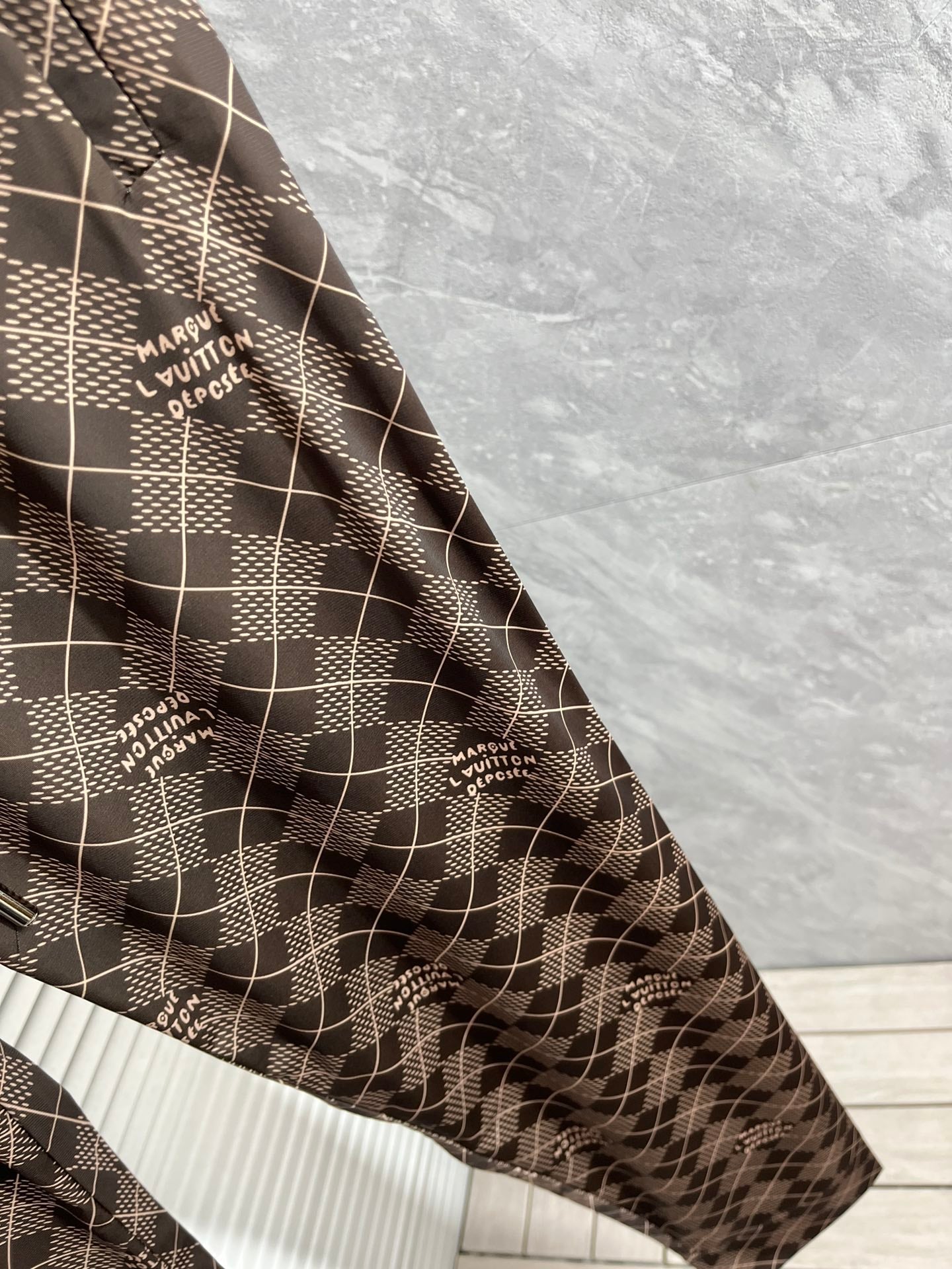 LOUIS VUITTON LV MEDIUM BROWN TROUSERS 239493