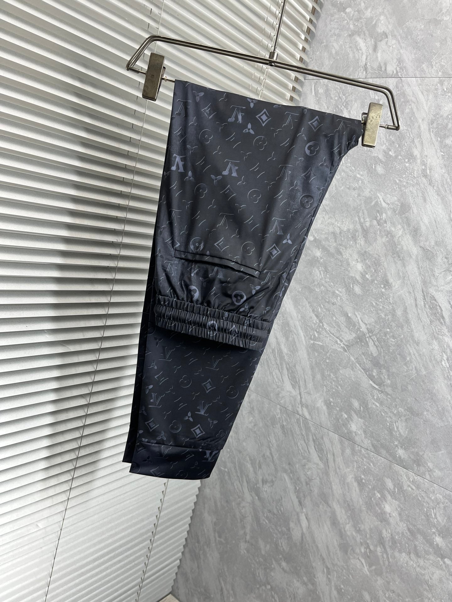 LOUIS VUITTON LV BLACK MONOGRAM TROUSERS 239492