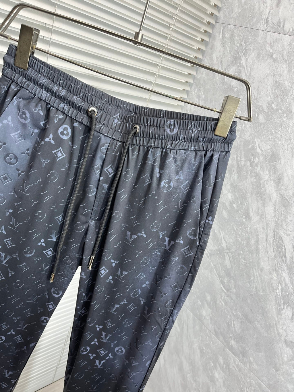 LOUIS VUITTON LV BLACK MONOGRAM TROUSERS 239492
