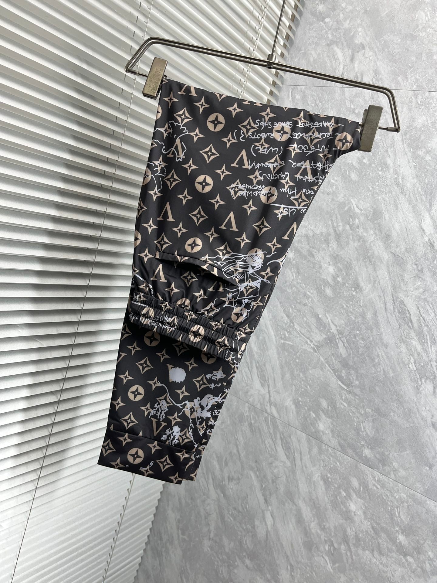 LOUIS VUITTON LV DARK BROWN MONOGRAM TROUSERS 239490