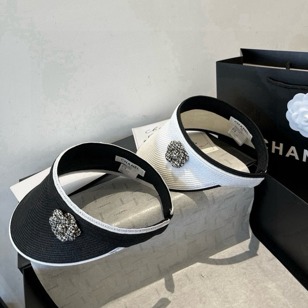 CHANEL SUN HAT MODEM WHITE WITH FLOWER 673933