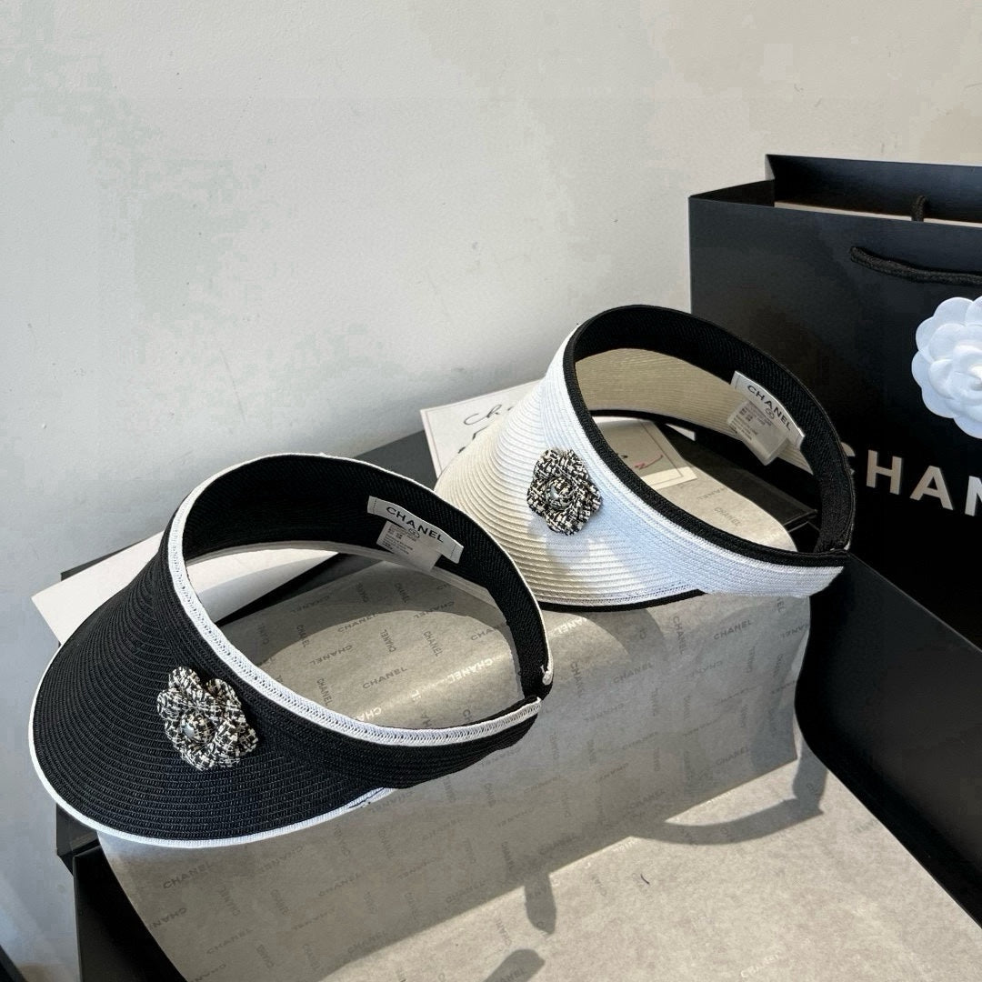 CHANEL SUN HAT MODEM WHITE WITH FLOWER 673933