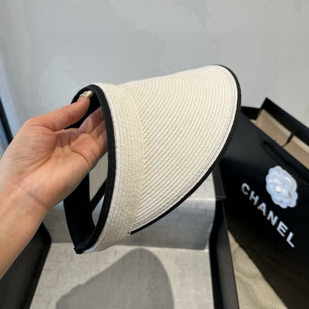 CHANEL SUN HAT MODEM WHITE WITH FLOWER 673933