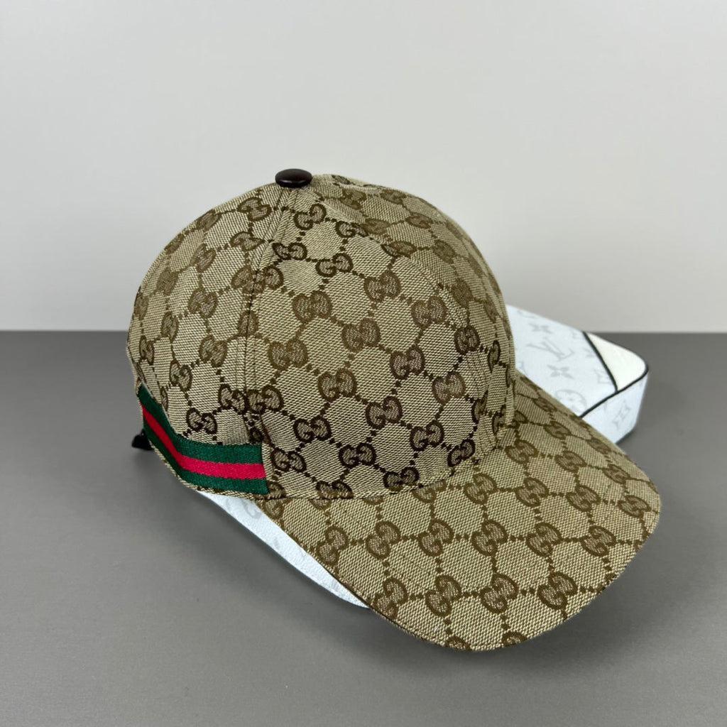 GUCCI BASEBALL CAP IN DARK BEIGE MONOGRAM CANVAS