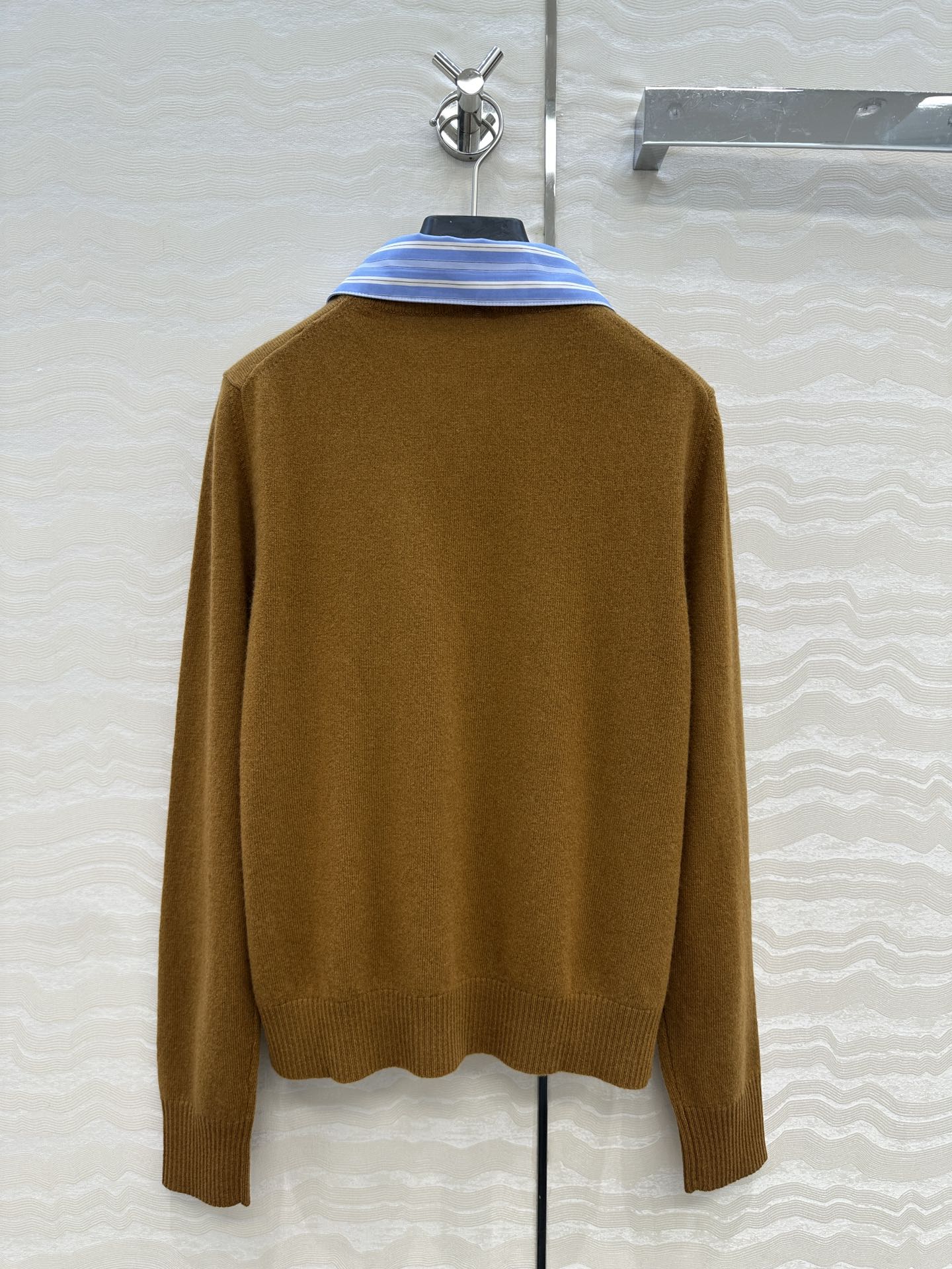 MIUMIU CARDIGAN STYLE 519