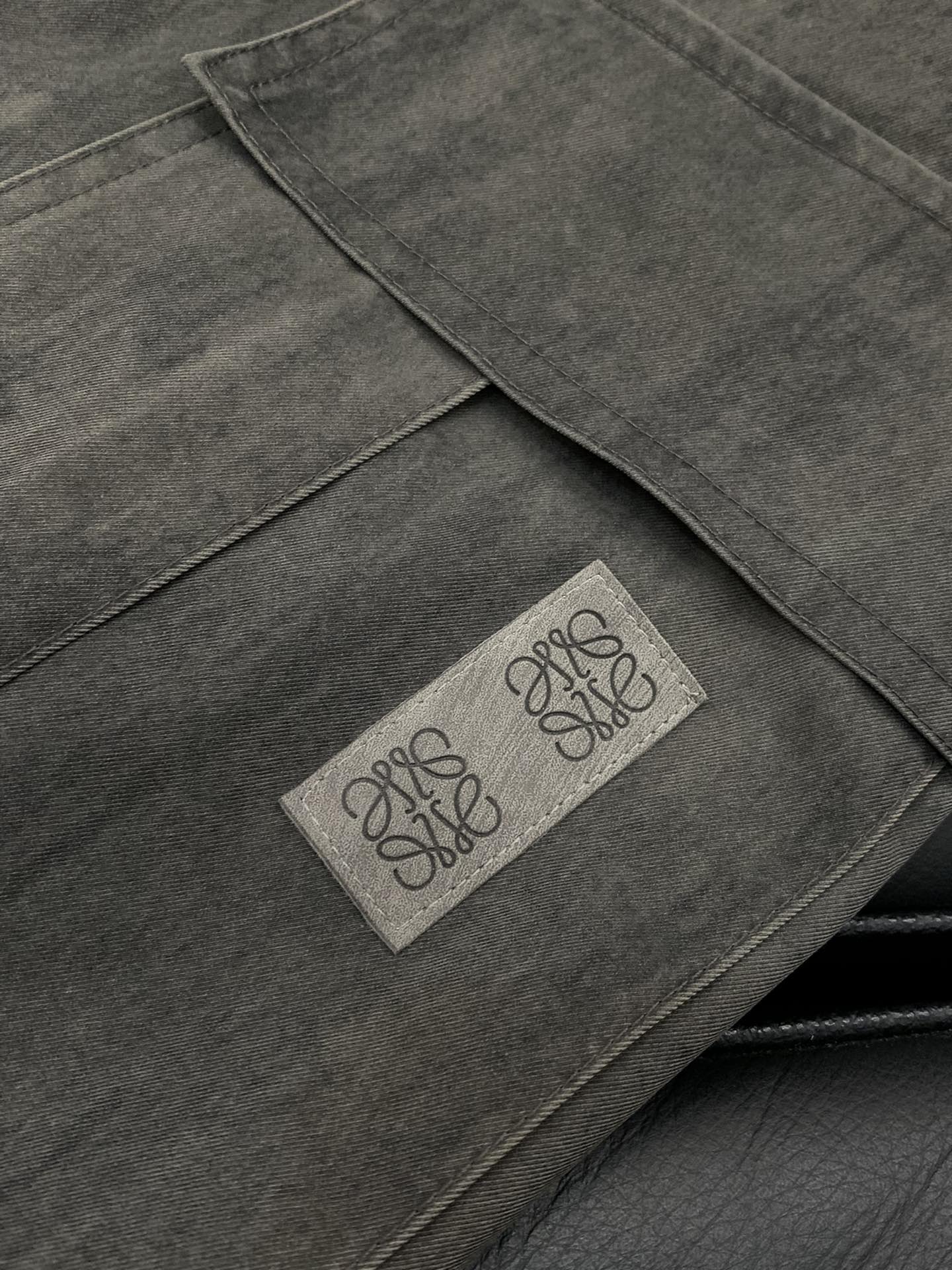 LOEWE CARGO PANTS STYLE 46