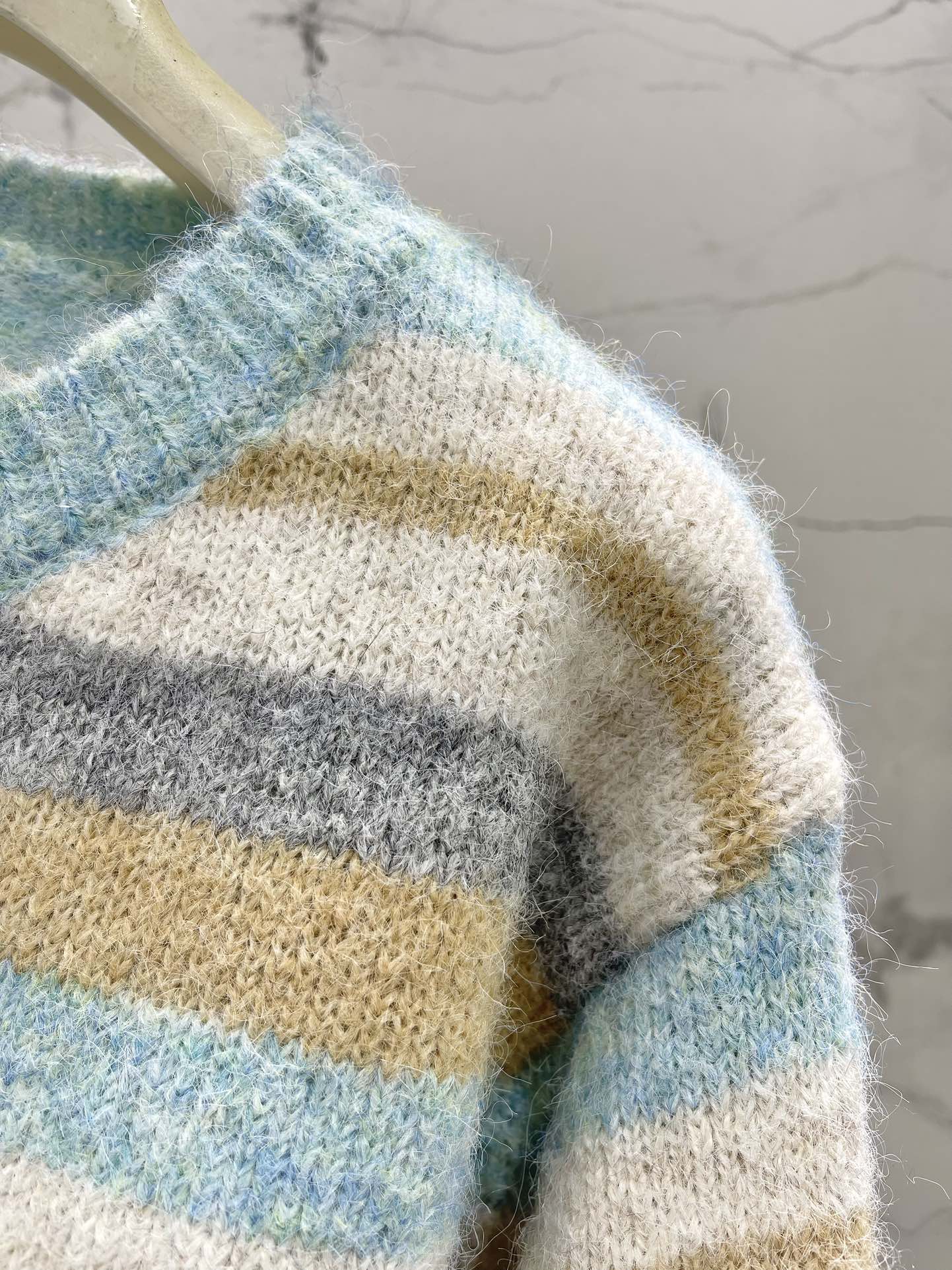 LOEWE SWEATER STYLE 24