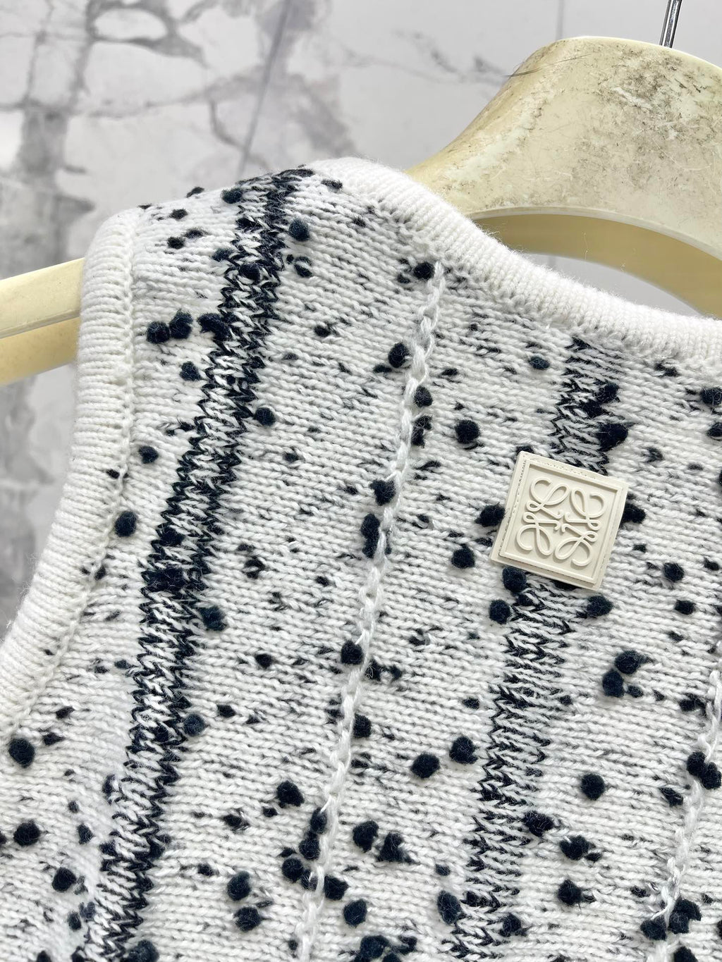LOEWE SLEEVELESS KNIT TOP STYLE 17