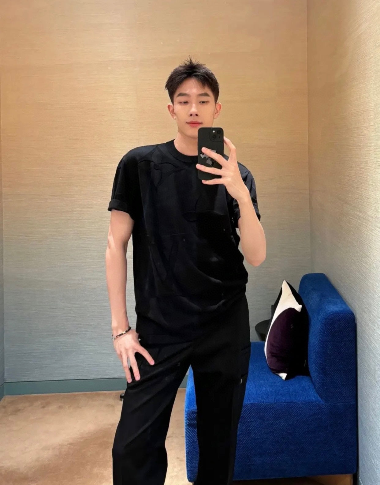 LOUIS VUITTON LV 25S SHORT-SLEEVED SWEATER 0053