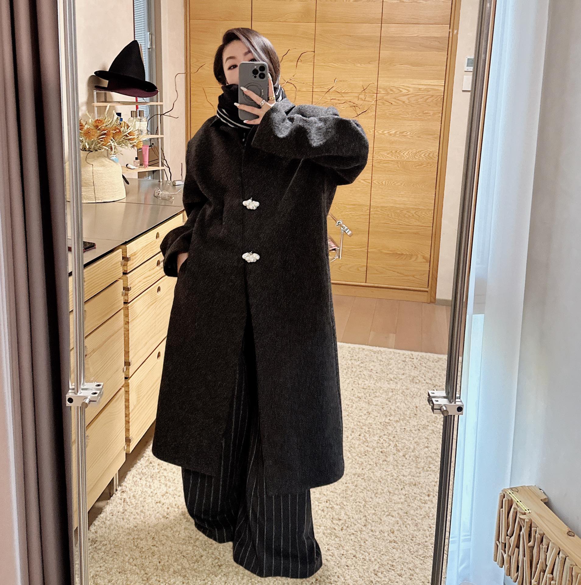 PRADA 25S LONG WOOL COAT 481