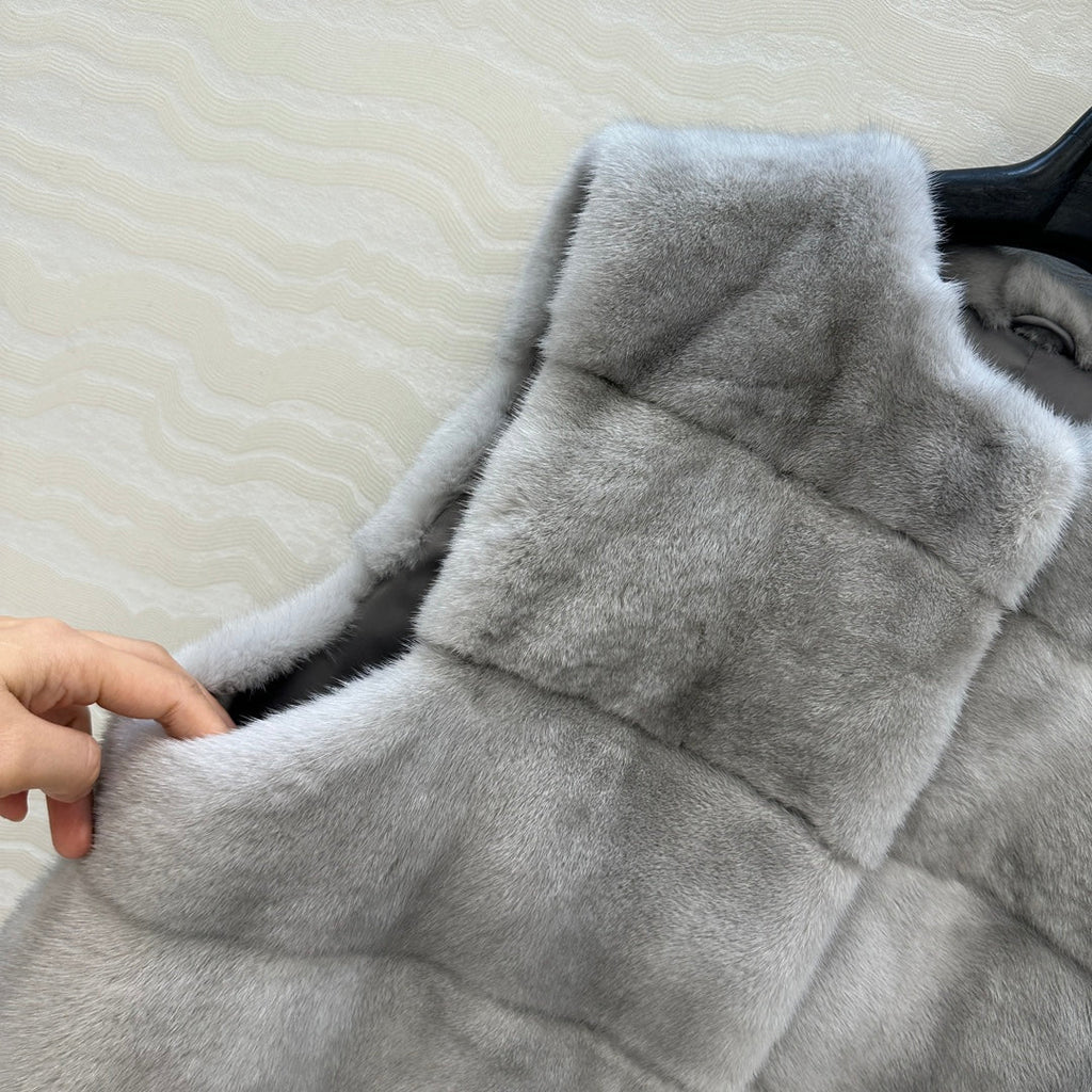 DIOR 25S SLEEVELESS MINK VEST 582