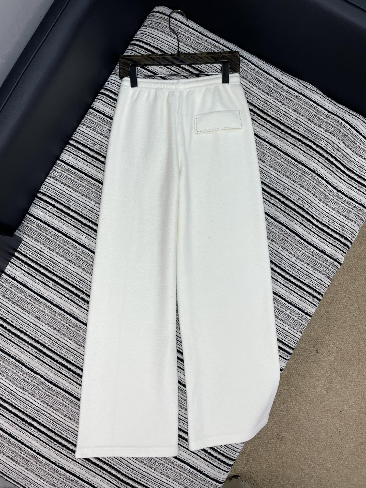 MIUMIU WIDE-LEG PANTS STYLE 653