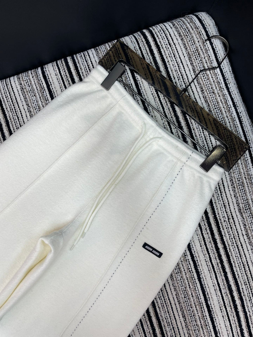 MIUMIU WIDE-LEG PANTS STYLE 653