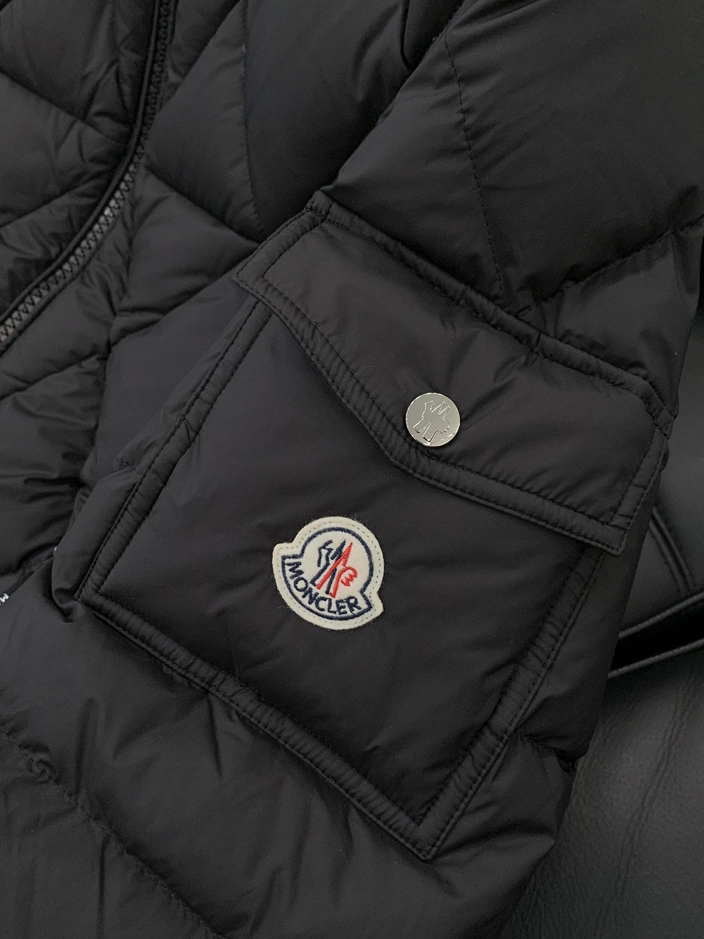 MONCLER 25S DOWN JACKET 393
