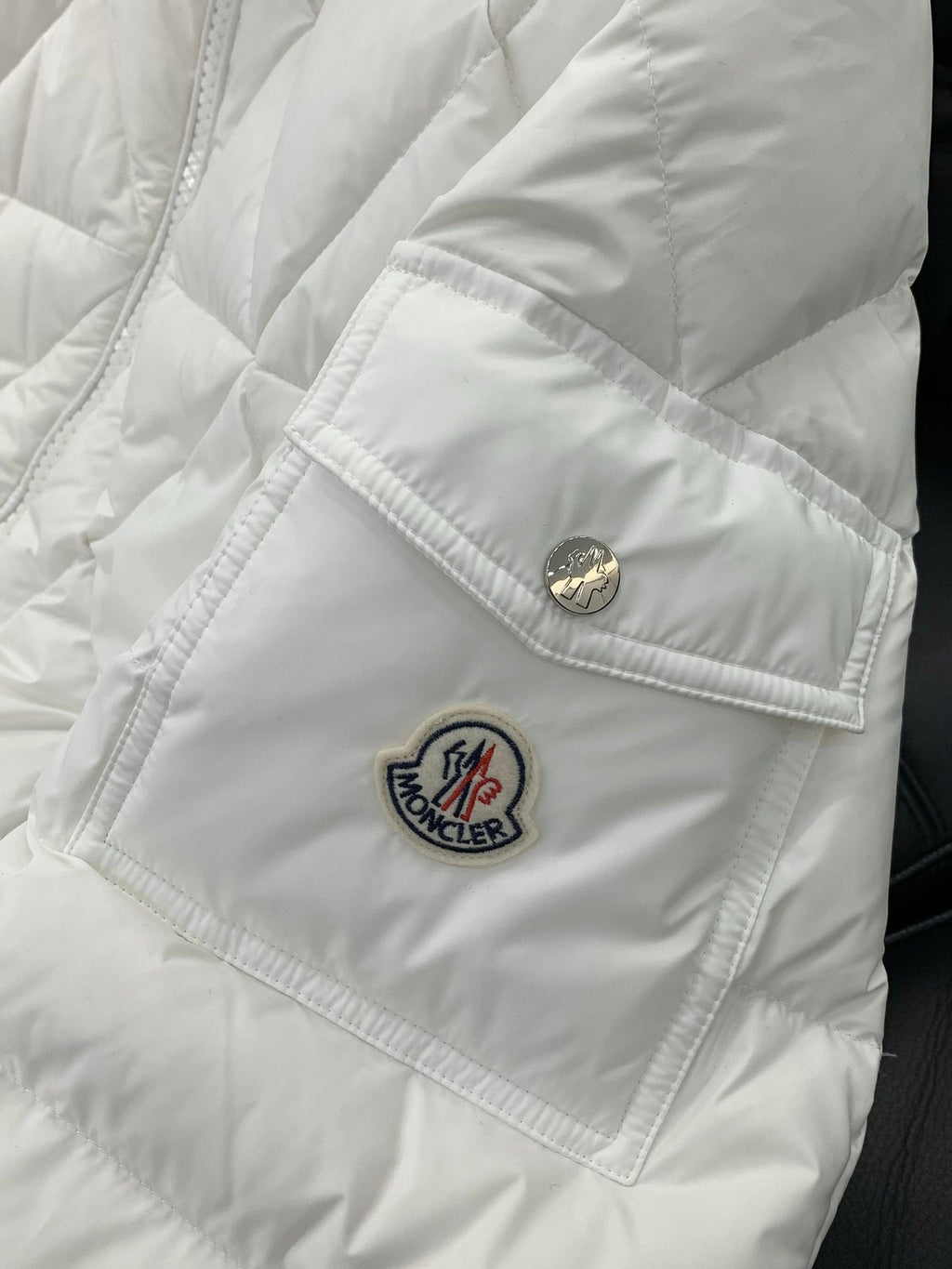 MONCLER 25S DOWN JACKET 394