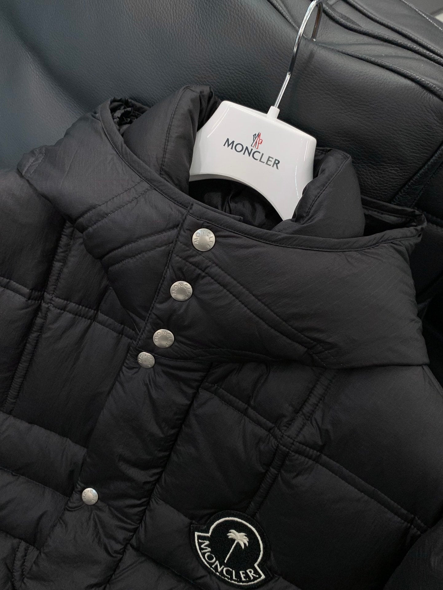 MONCLER 25S DOWN JACKET 395