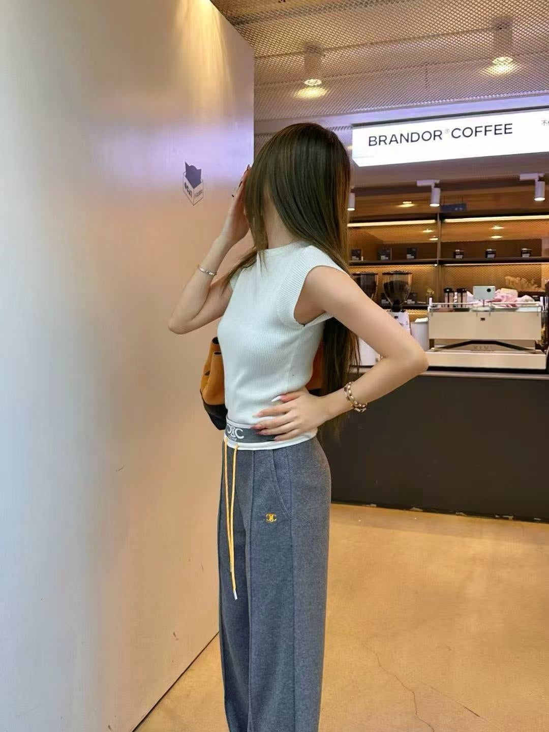 CELINE 26S HIGH-WAISTED PANTS STYLE 8