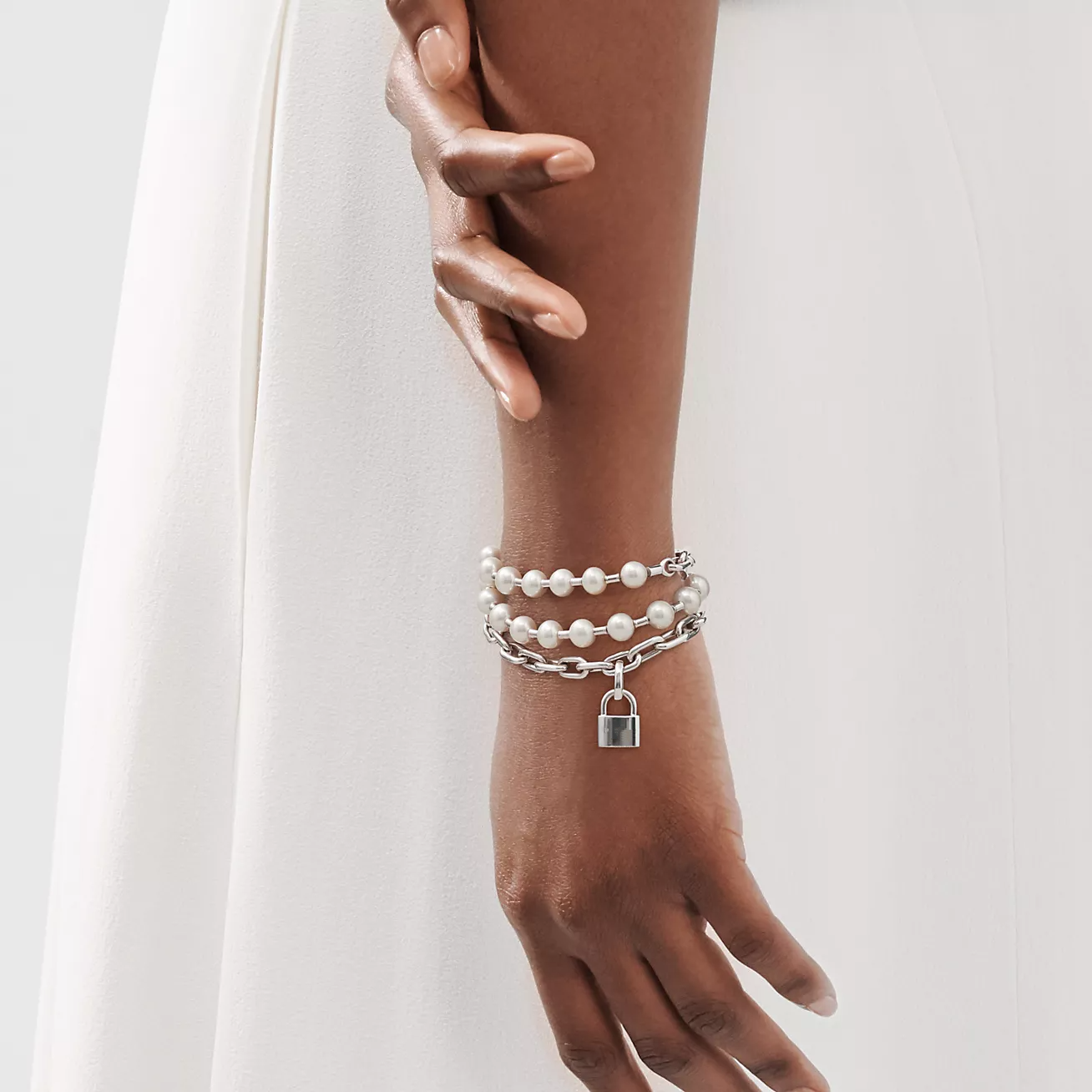 TIFFANY PEARL LOCK SILVER BRACELET