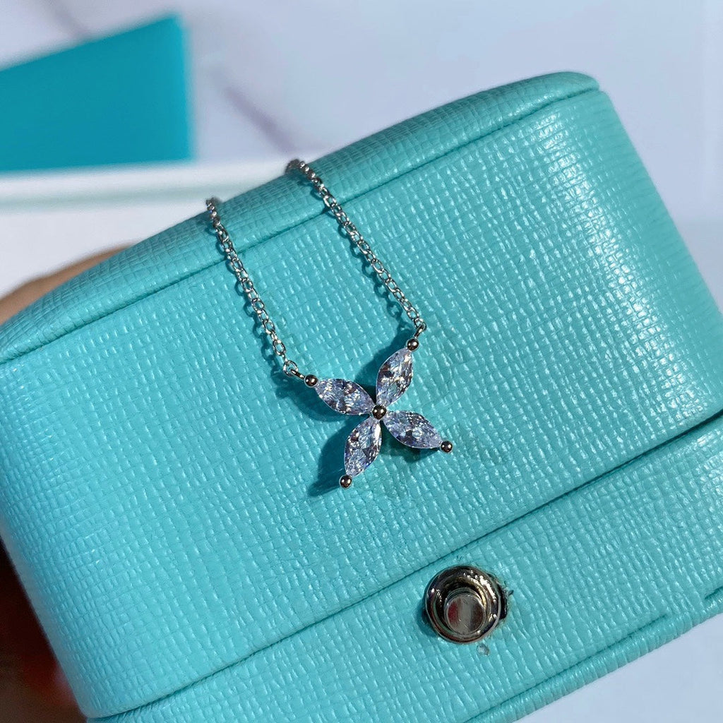 TIFFANY PLATINUM AND DIAMOND VICTORIA PENDANT NECKLACE