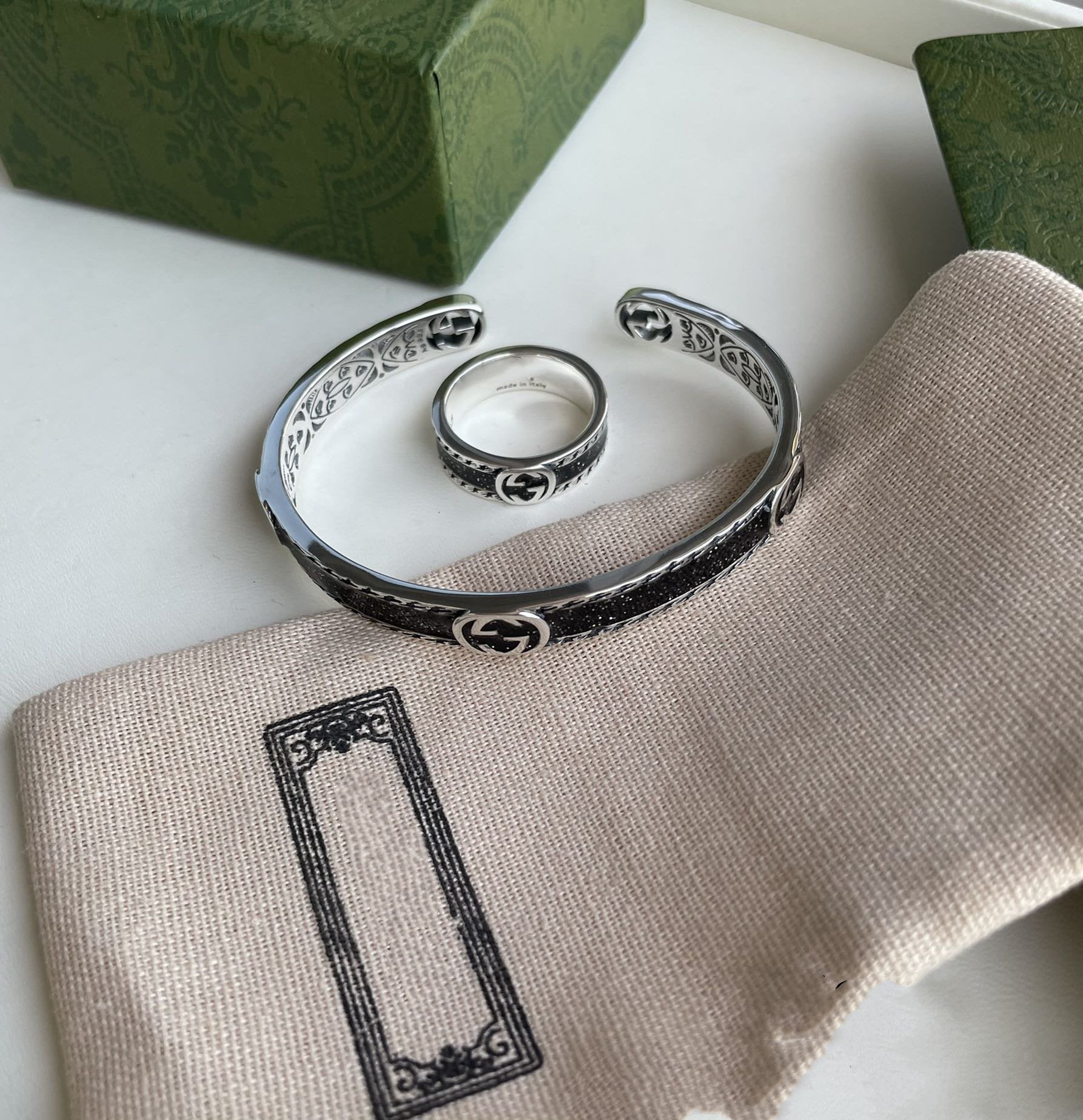 GUCCI INTERLOCKING G ENAMEL CUFF BRACELET SILVER & BLACK