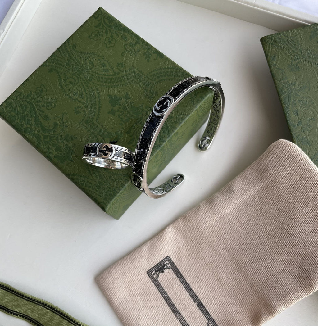 GUCCI INTERLOCKING G ENAMEL CUFF BRACELET SILVER & BLACK