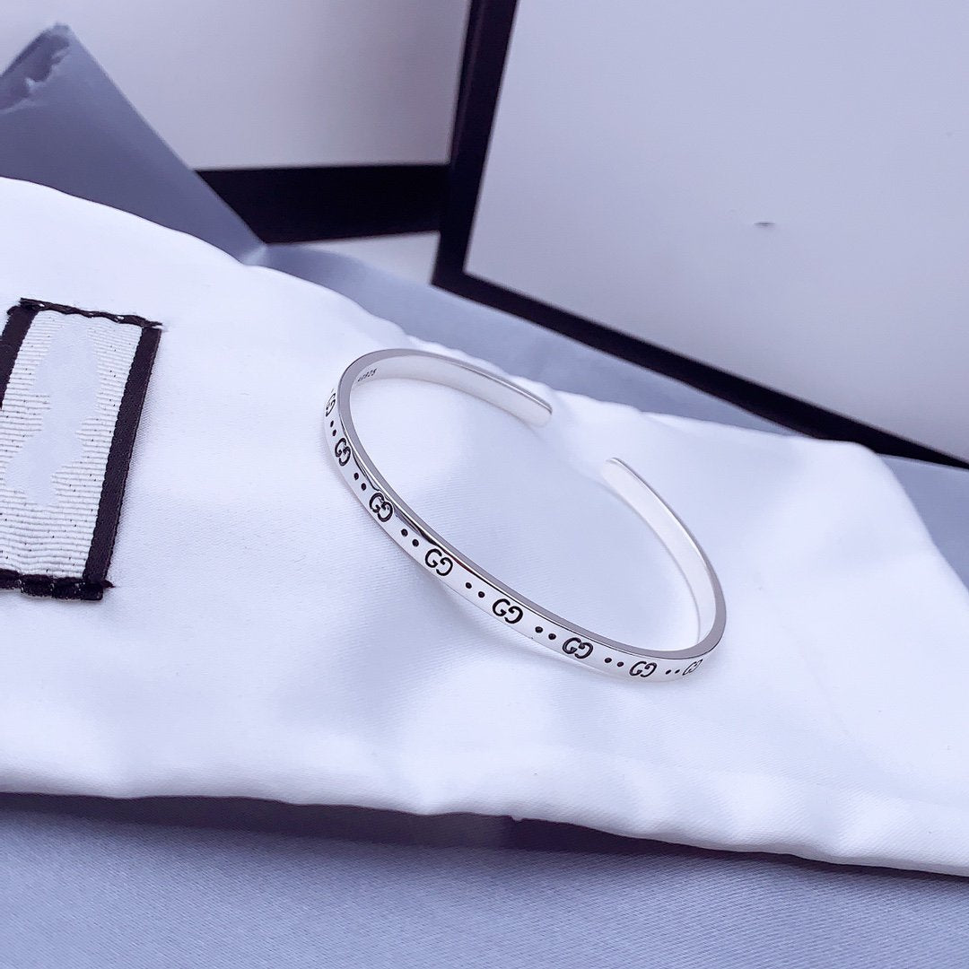 GUCCI Gucci Icon Silver Bangle Bracelet - 14K Gold Plated Sterling Silver