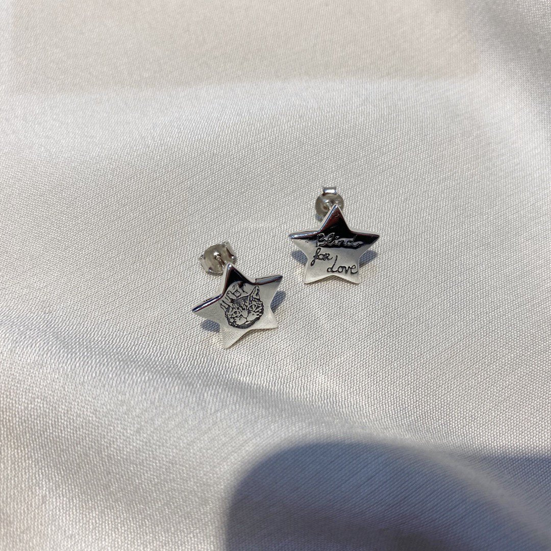 GUCCI SILVER BLIND FOR LOVE STAR EARRINGS