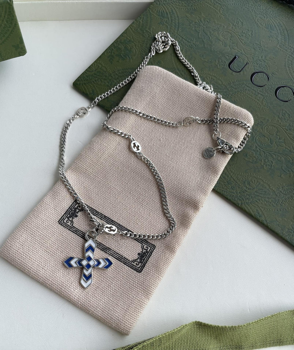 GUCCI WOMEN'S NECKLACE WITH CROSS MOTIF PENDANT