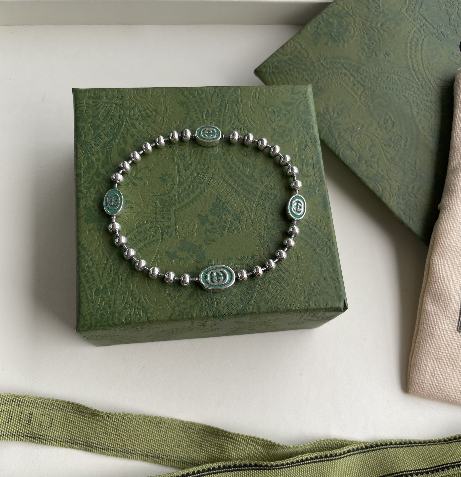 GUCCI INTERLOCKING G BOULE CHAIN BRACELET SILVER