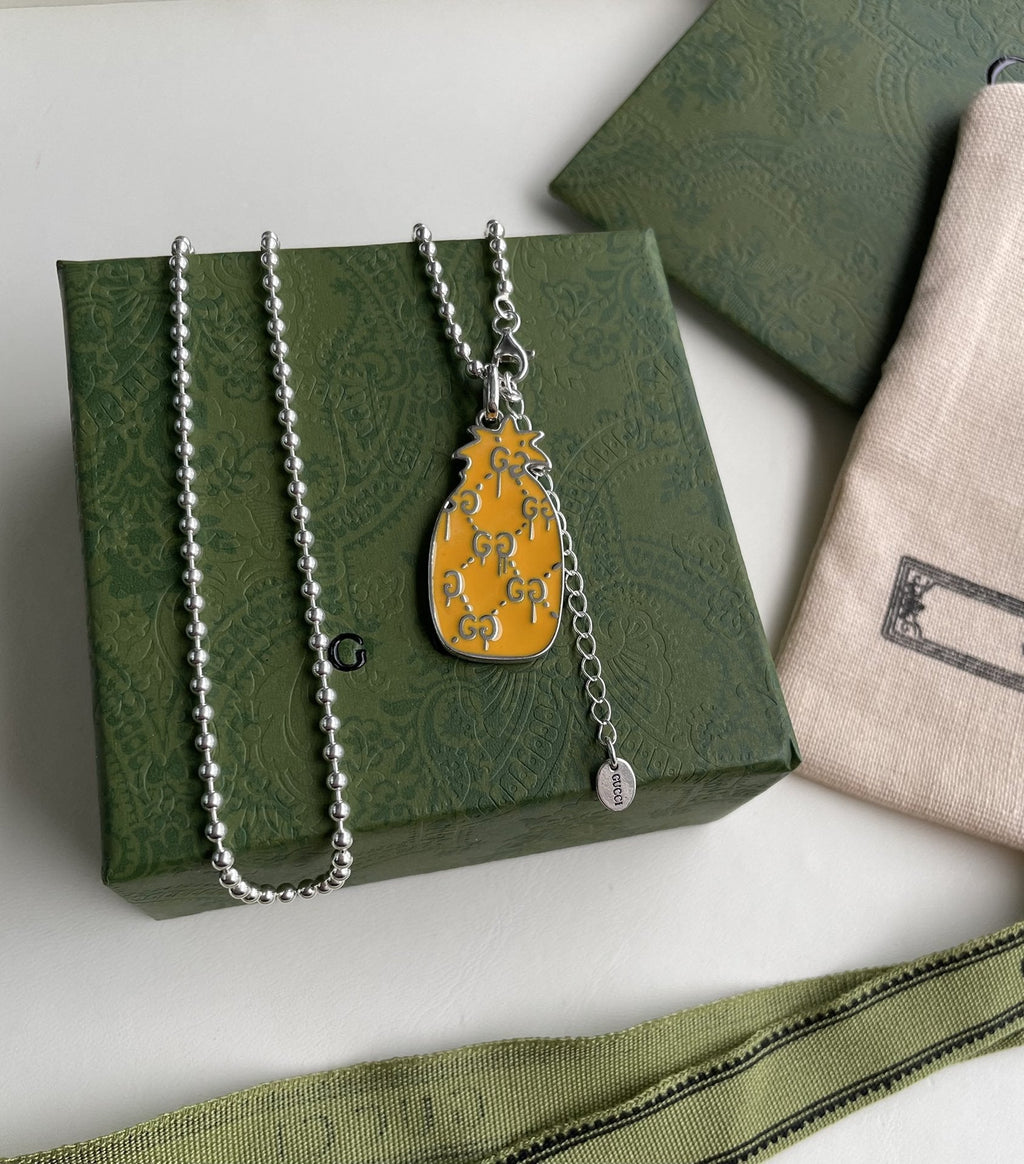GUCCI NECKLACE PENDANT PINEAPPLE PATTERN