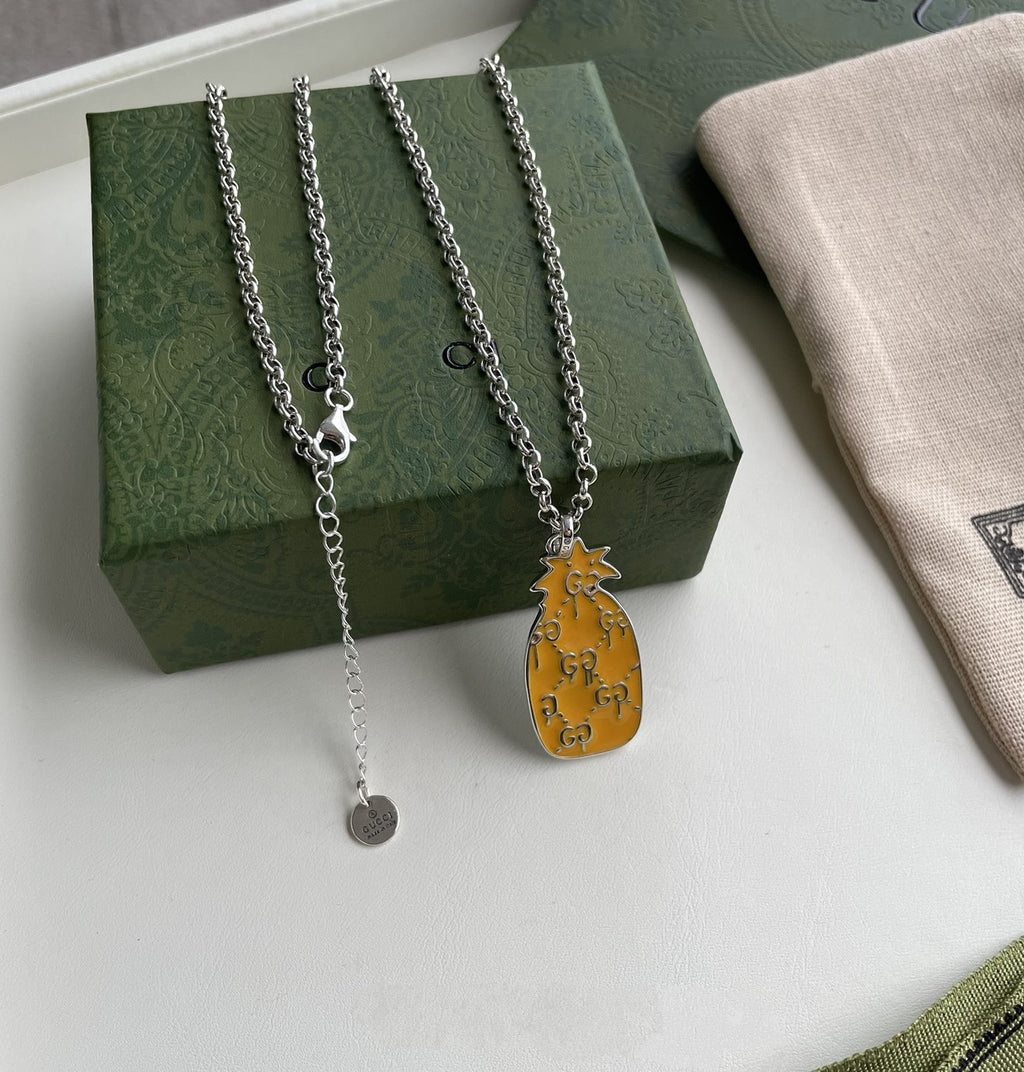 GUCCI NECKLACE PENDANT PINEAPPLE PATTERN