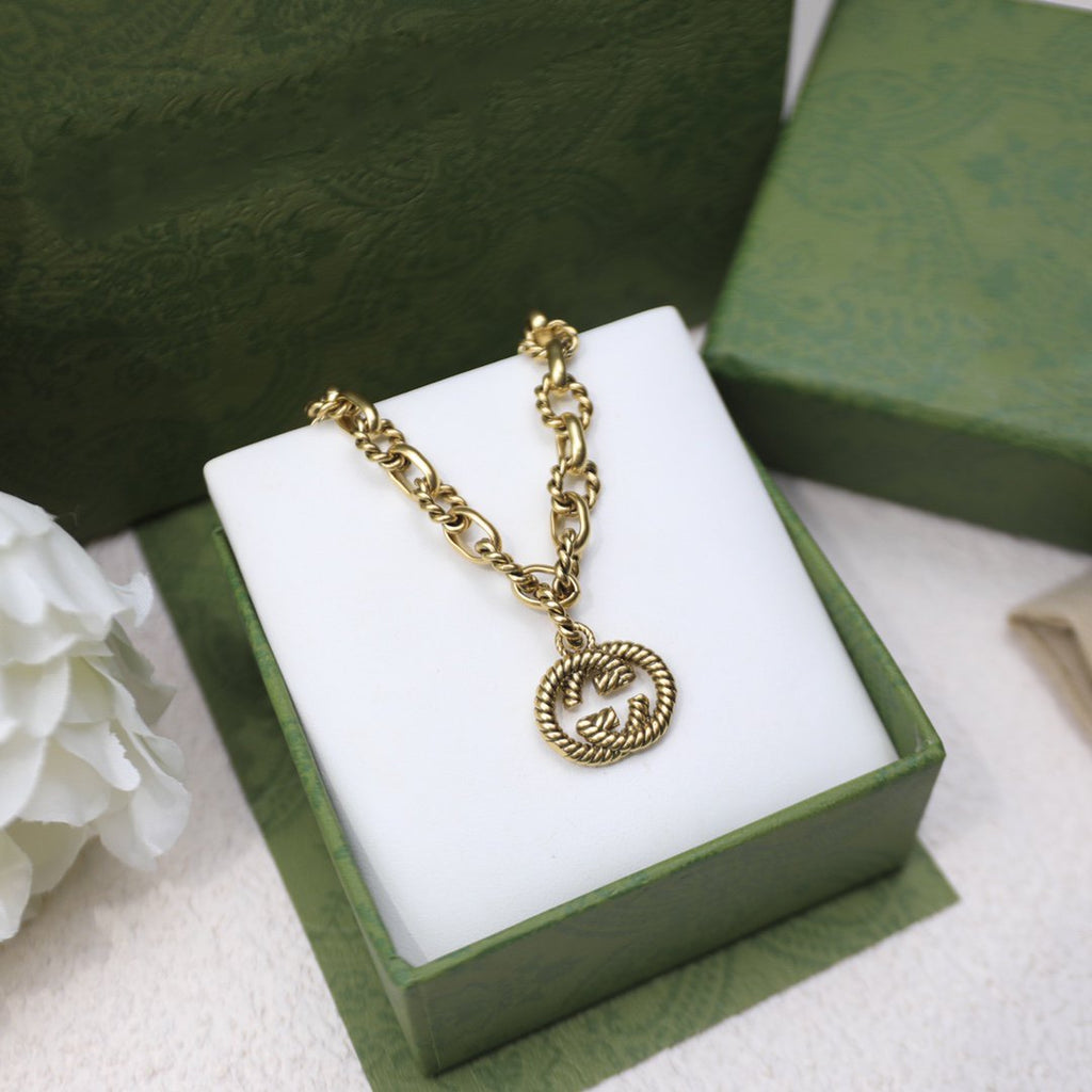GUCCI FANCY LINK CHAIN GOLD NECKLACE ALPHABET