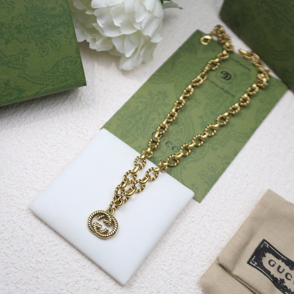 GUCCI FANCY LINK CHAIN GOLD NECKLACE ALPHABET