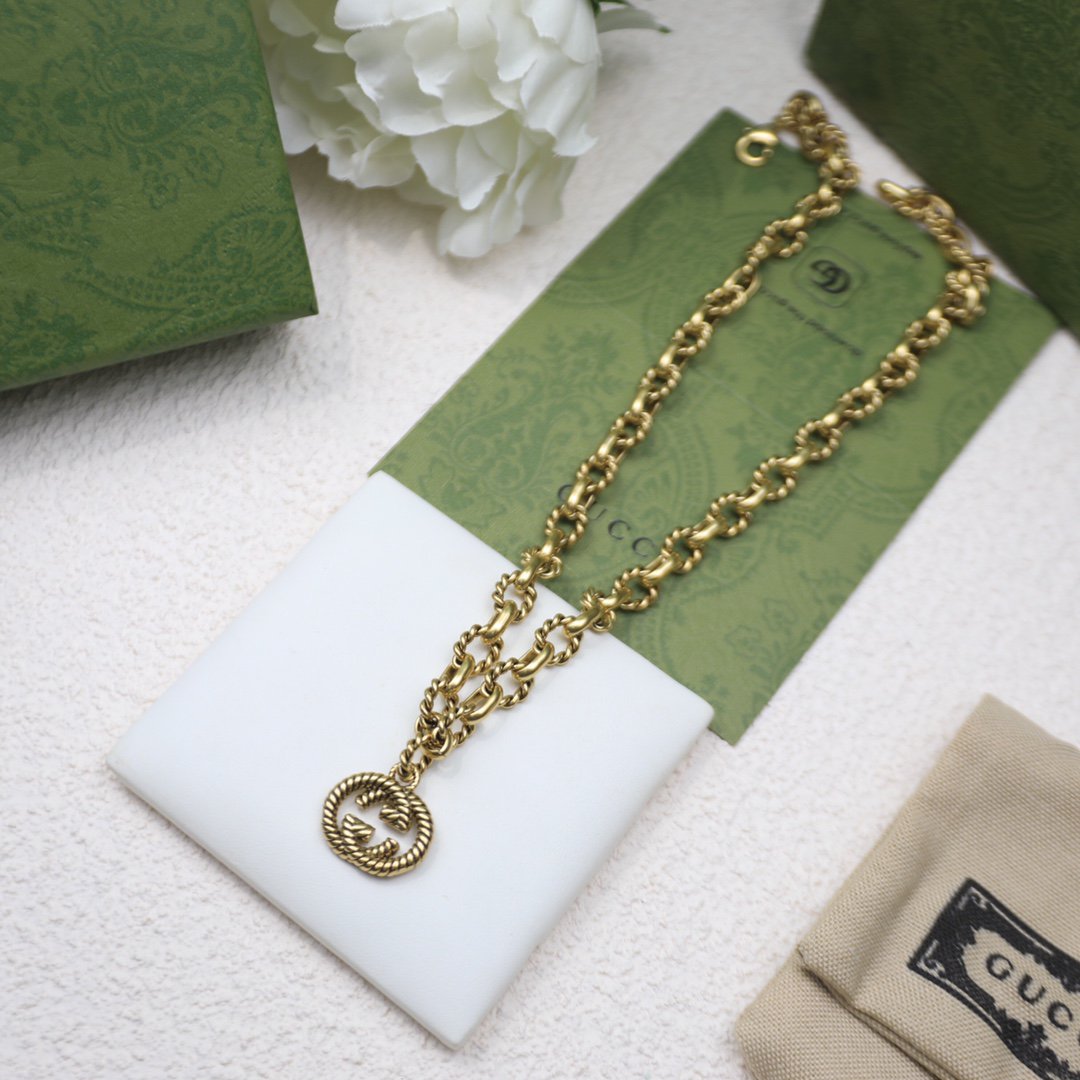 GUCCI FANCY LINK CHAIN GOLD NECKLACE ALPHABET