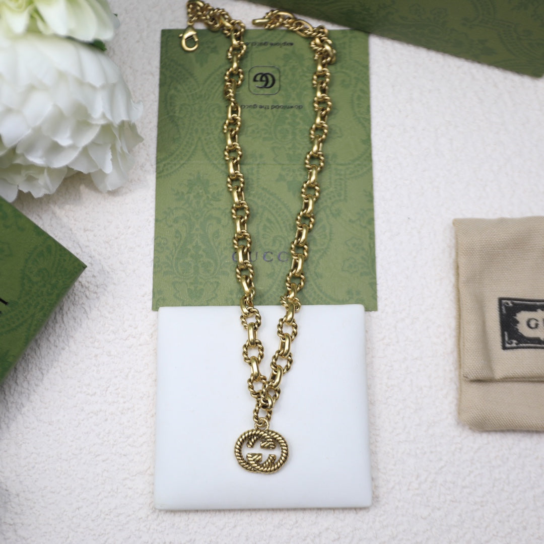 GUCCI FANCY LINK CHAIN GOLD NECKLACE ALPHABET