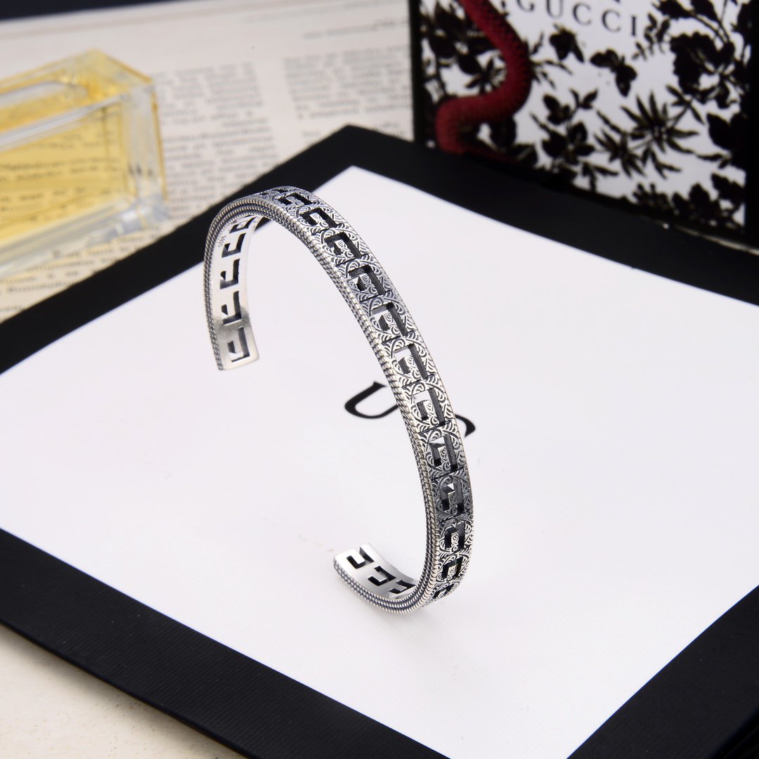 GUCCI SQUARE G SILVER BRACELET