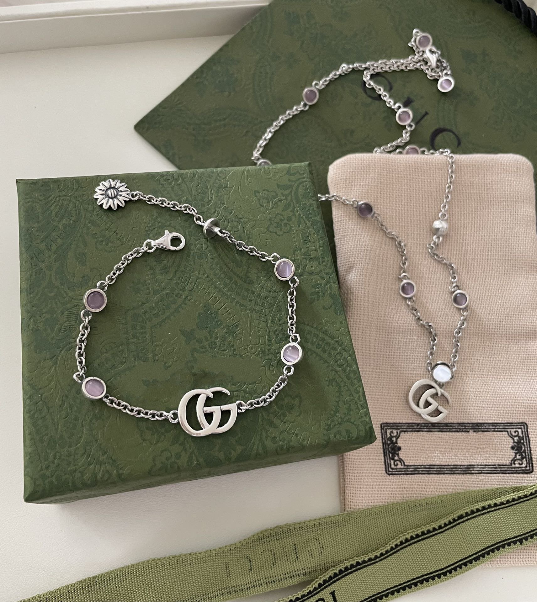 GUCCI DOUBLE G MOTHER-OF-PEARL NECKLACE