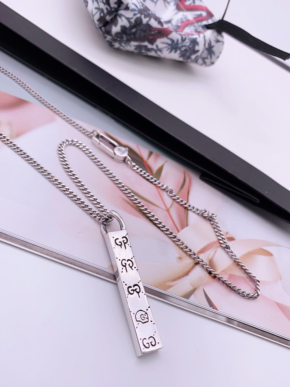 GUCCI STERLING SILVER GHOST BAR PENDANT