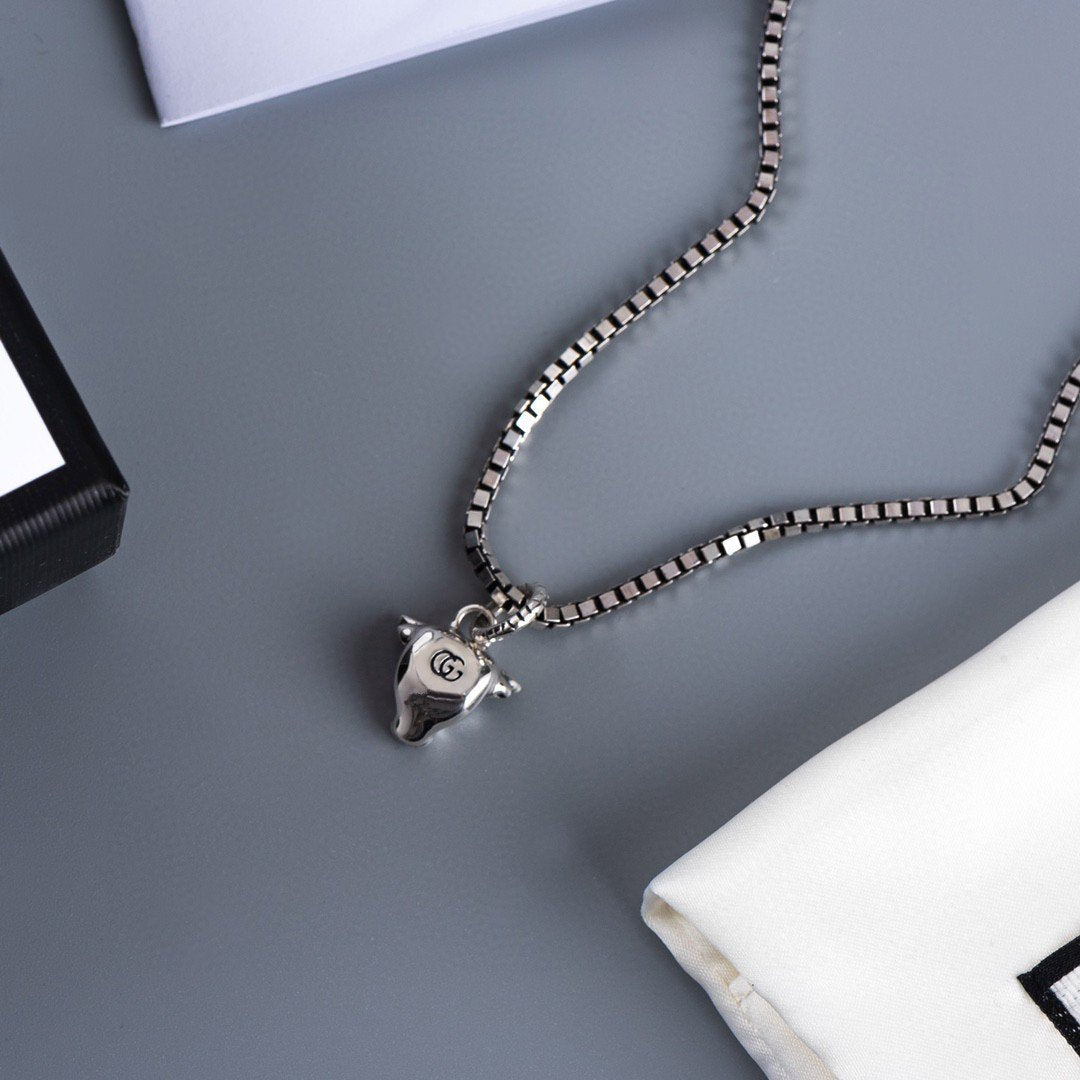 GUCCI DOUBLE CLASSIC RETRO STERLING SILVER COW NECKLACE