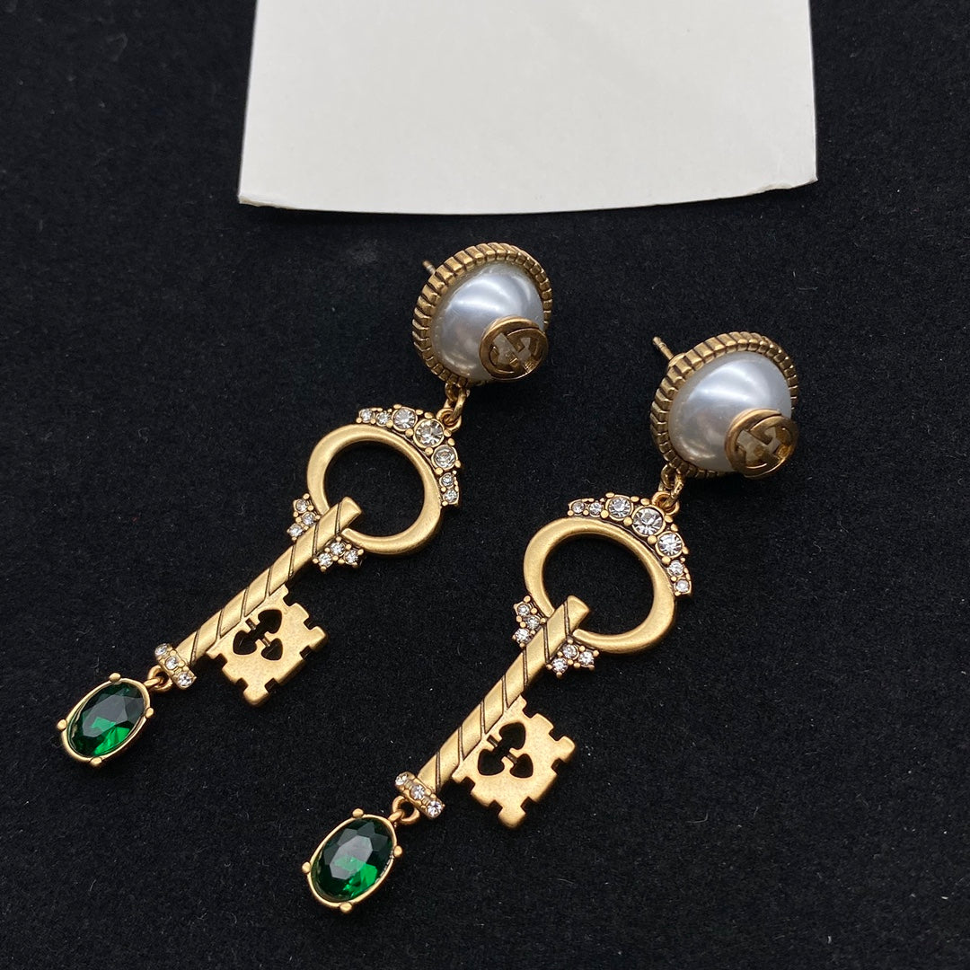 GUCCI KEY SHAPED DANGLE EARRING