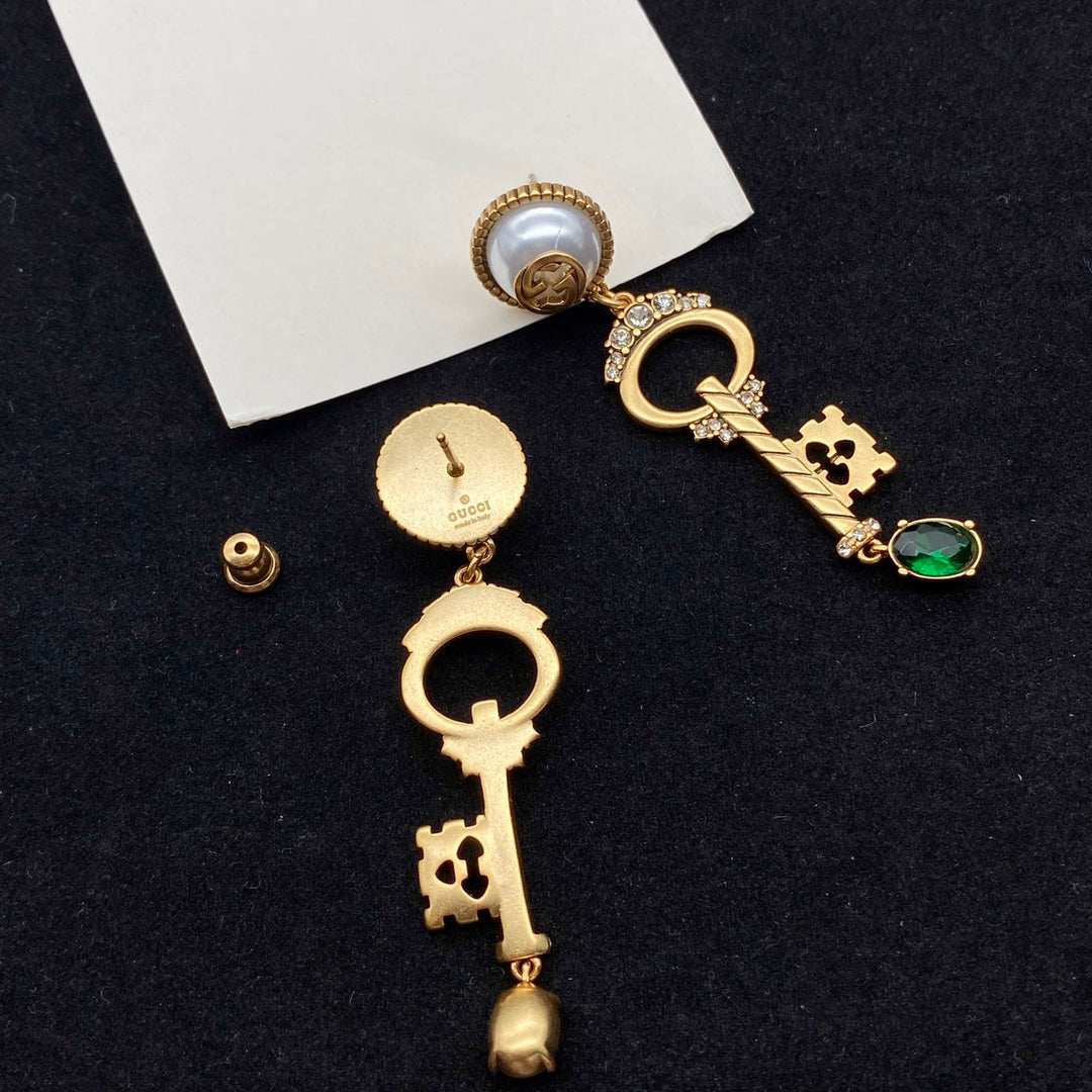 GUCCI KEY SHAPED DANGLE EARRING
