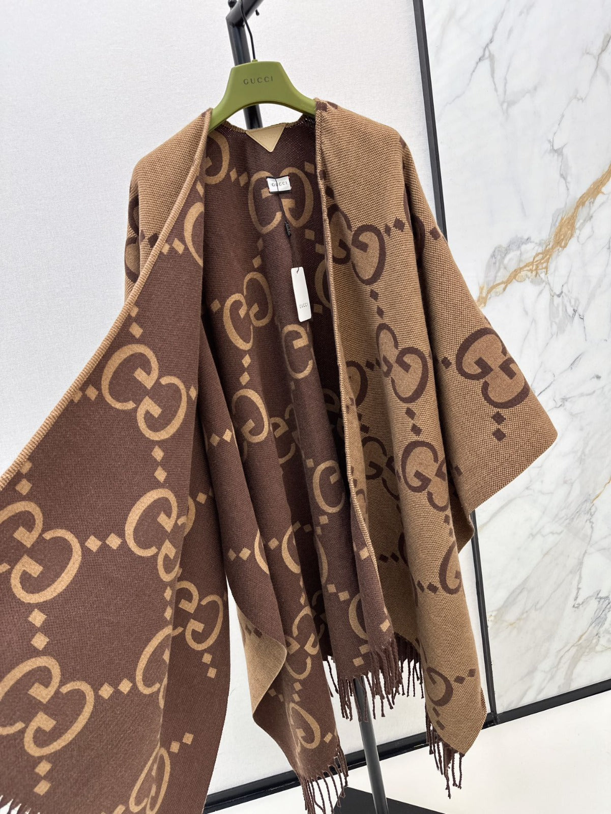 GUCCI REVERSIBLE JUMBO CASHMERE CAPE IN BROWN