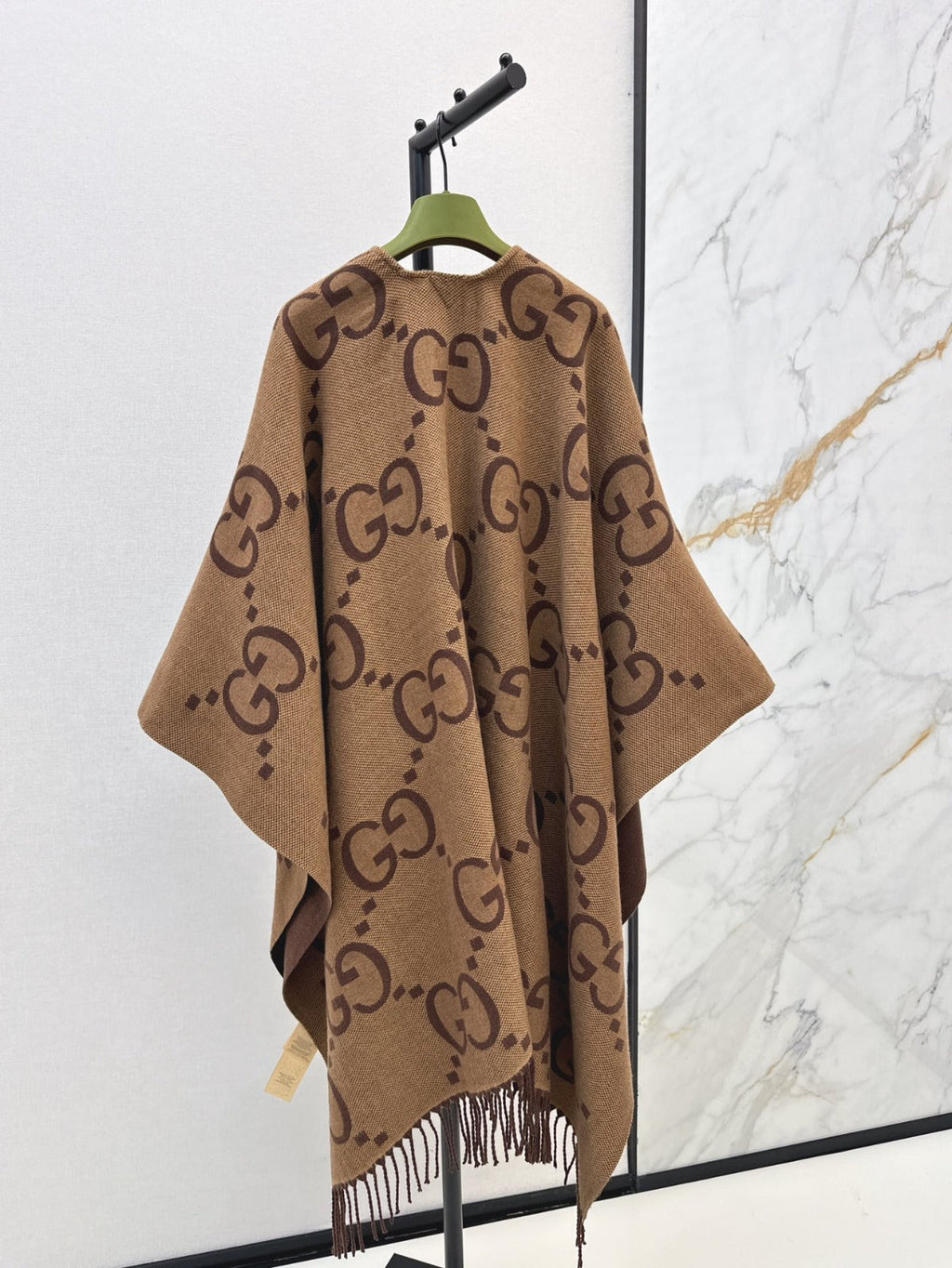 GUCCI REVERSIBLE JUMBO CASHMERE CAPE IN BROWN