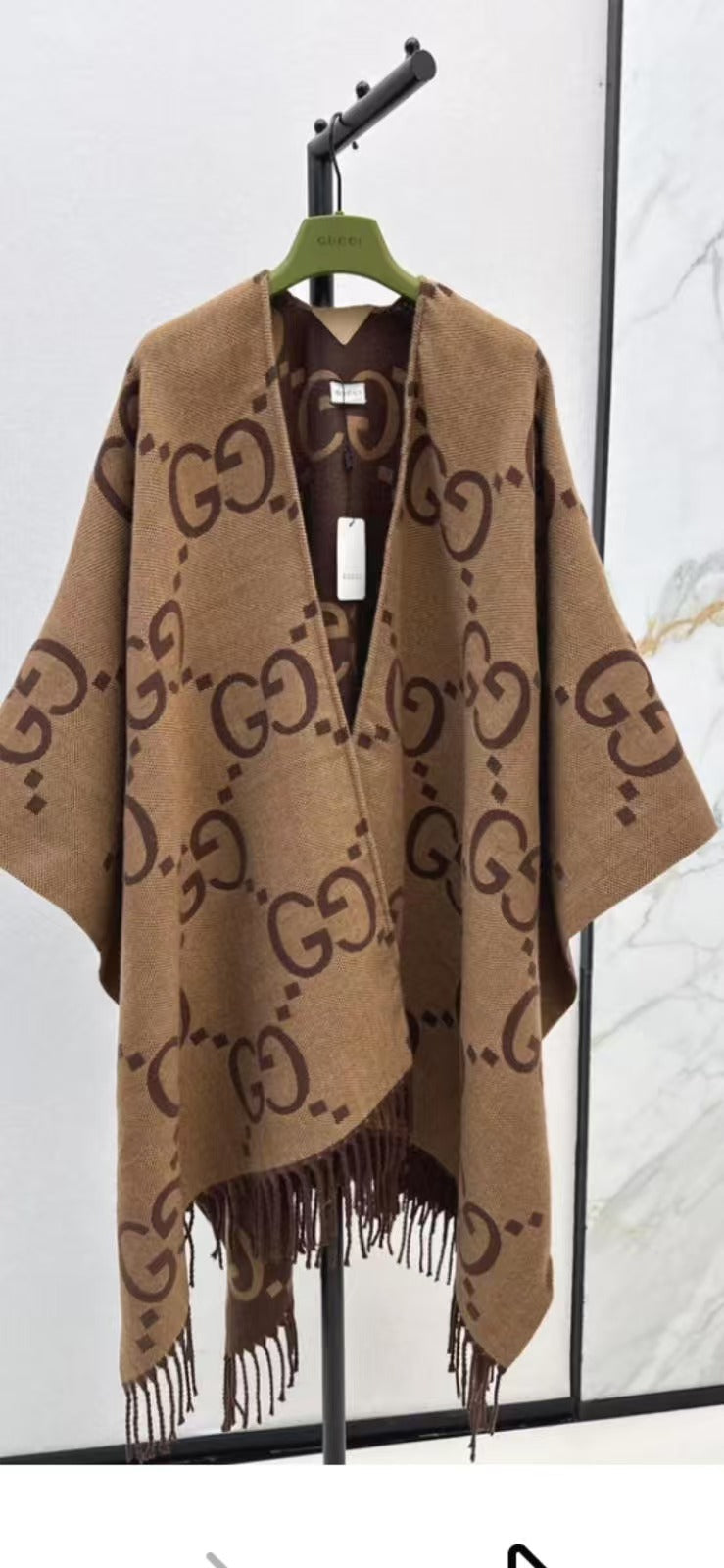 GUCCI REVERSIBLE JUMBO CASHMERE CAPE IN BROWN