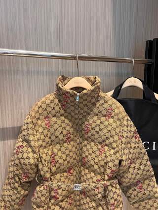 GUCCI Gucci Beige Polyester Fiber