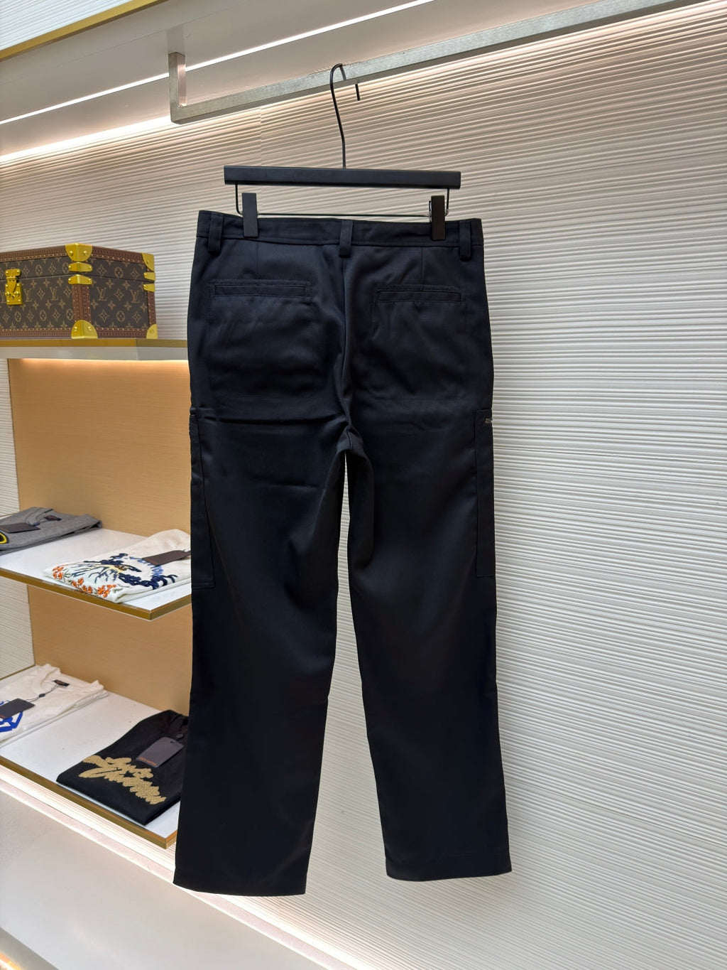 LOUIS VUITTON LV 25S EMBROIDERED CARGO PANTS 584825