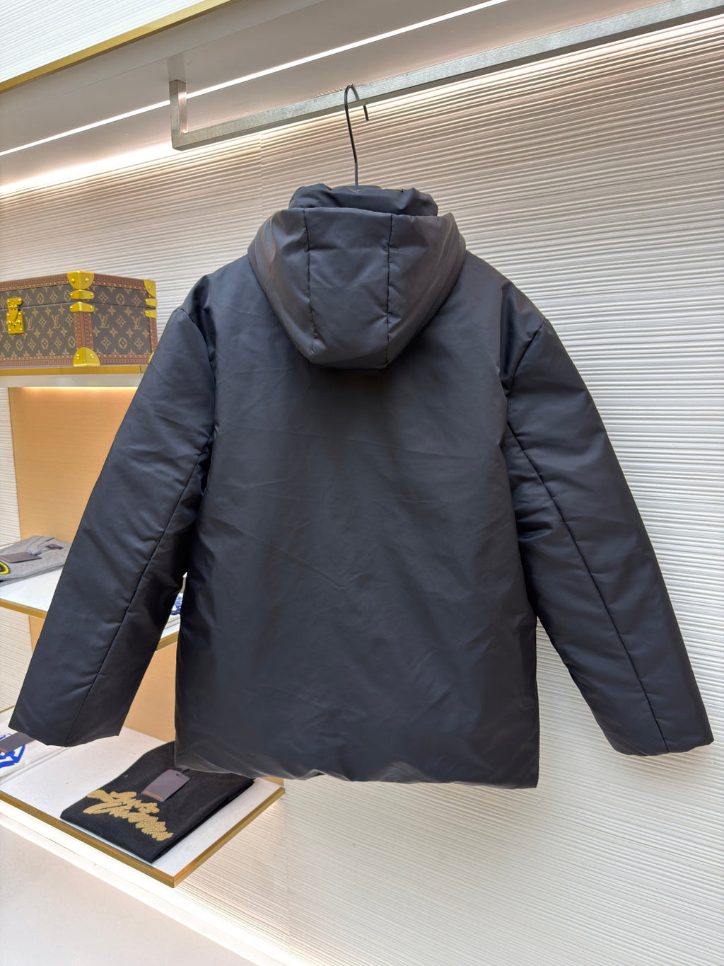 PRADA 25S DOWN JACKET 487