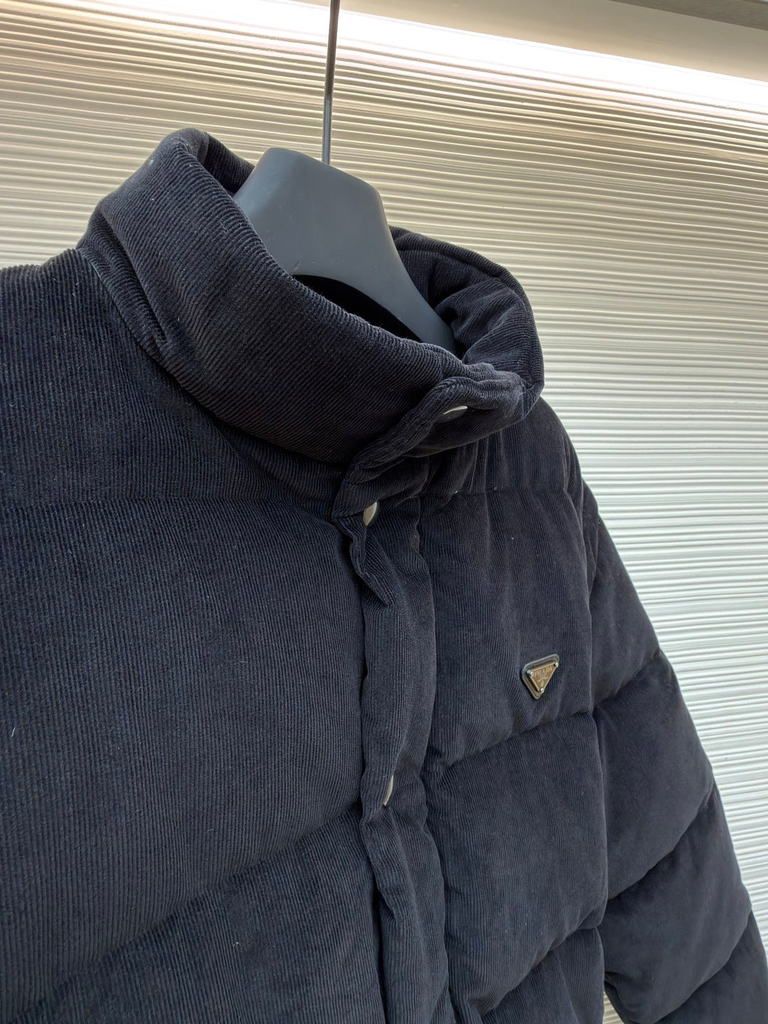 PRADA 25S VELVET PUFFER JACKET 458