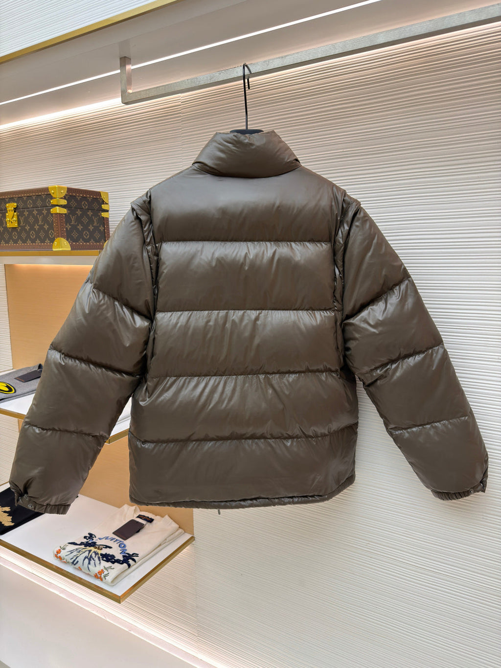 PRADA 25S DOWN JACKET 387