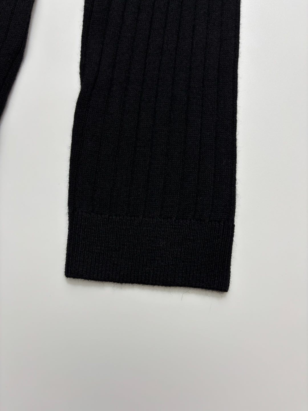 LOUIS VUITTON LV 25S POLO SWEATER 0101